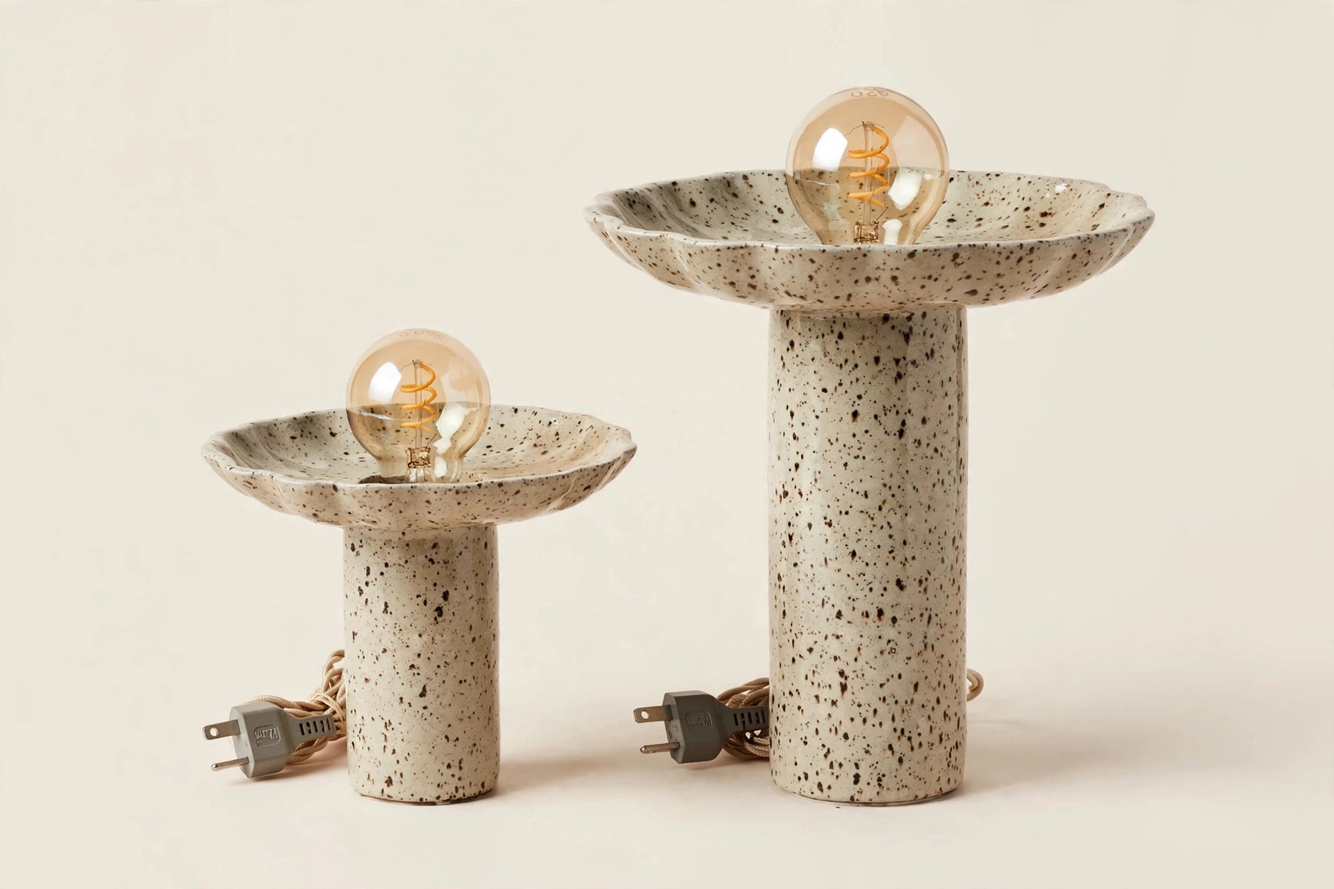 Lot de 2 lampes à poser en céramique – Grès moucheté fait main – H10 et H24 cm